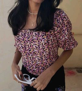 Chic Floral Crop Top