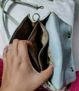 Esbeda- Sling Bag