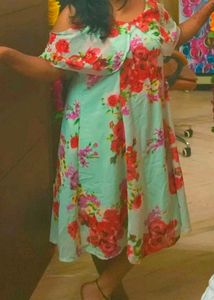 Chic Floral Cold Shoulder Maxi Dress