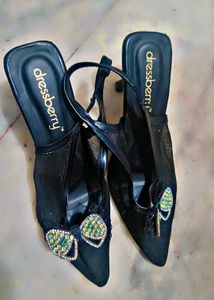 Dressberry Black Embellished heels 👠