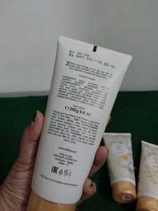 Oriflame Milk &amp; Honey Sugar Scrub