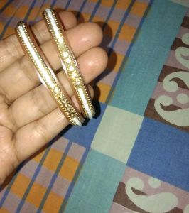 Moti pearl Golden Studs Bangles