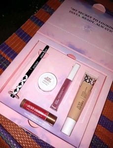 Just Herbs Makeup Essentials Glam Box