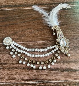 Exquisite Pearl & Crystal Brooch with Feather