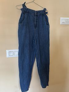 High-Waisted Denim Pants with Belt Detail