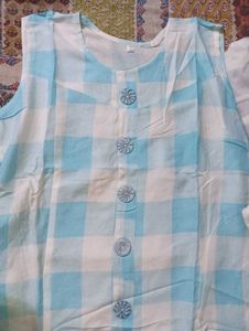 Blue &amp; White Sleeveless Kurta(size-XL)