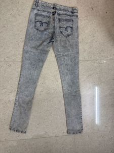 Straight fit blue jeans
