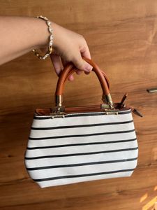 Chic Striped Handbag