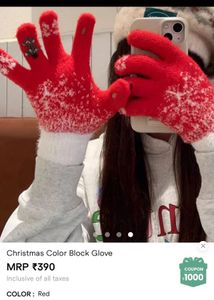 combo of (top and glove)