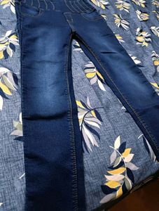 NEW JEANS