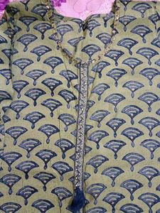 2 kurtis for 199 only