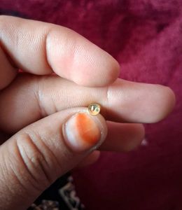 Sparkling Nose Pin gold