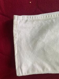 White High-Waist Jeans