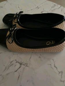 korean Beige and Black Ballerina Flats