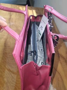 Luxury Sling BAG..