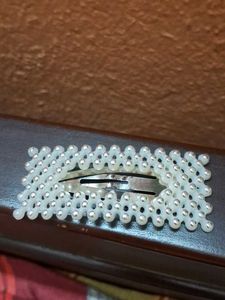Pearl Embellished Hair Clip