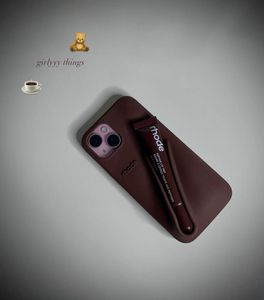 iphone 15 phone cover wid lip tint