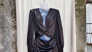 I. Chic Black Ruched Satin Dress