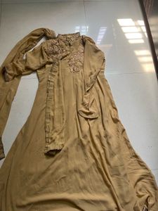 Elegant Beige Kurta Set with Embroidery