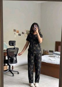 Cozy Black Pyjama Set with Retro Space Print