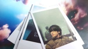 BTS V Kim Taehyung Polaroids