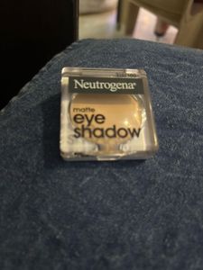 Neutrogena Matte Eye Shadow