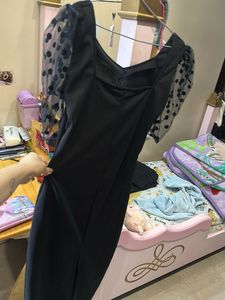 Chic Black Dress with Puffy Sleeves