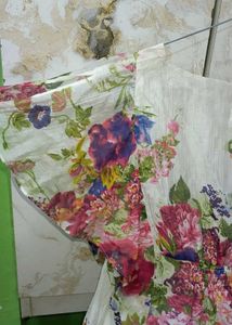 Chic Floral Print Top