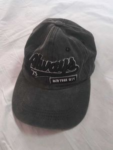 Grey Baseball Cap🤎