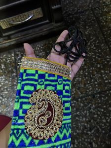 Mobile Purse With Sling