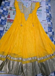 Elegant Yellow dress Intricate Silver Embelli