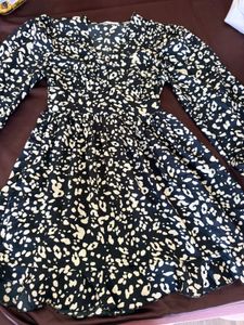 Chic Leopard Print Mini Dress