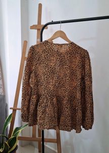 Animal Print front Tie-lace Blouse