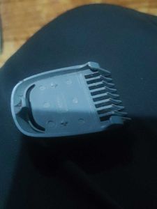 Red Trimmer for Men with one clip and cable