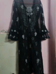 Elegant Black Embroidered Kurta