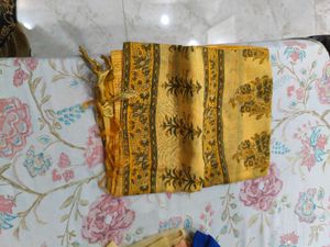 many dupattas for sale(100 rs each)