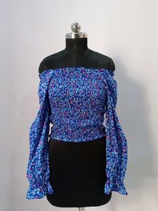 Cutie Long Sleeves Crop Top