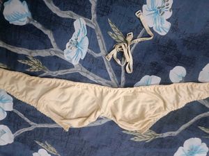New Bra With Straps In 32 B Size