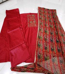 unstitched Kurta Set free gift earring