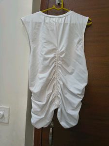 Chic Ruched White Sleeveless Top