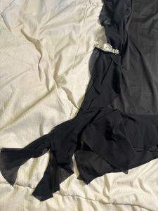 Chic Black Ruffle Mini Dress