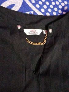 Elegant Black top