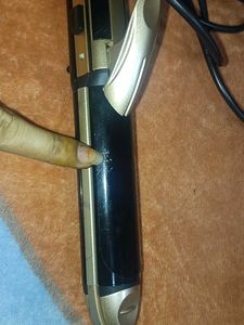 Vega Hair Straightener