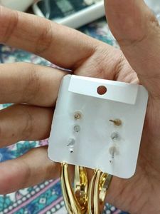 Stylish Gold Teardrop Earrings with Pearl Accent