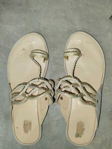 Elegant Toe-Ring Flats