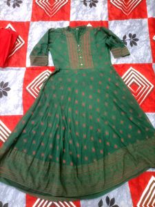 Beautiful Green Kurta with Red Print