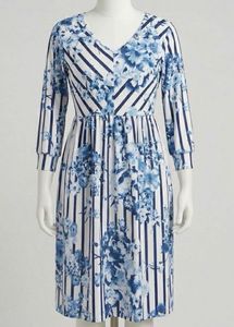 globus v-neck striped dress