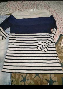 stripped top and jeans free