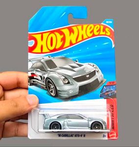 Hot Wheels 16 Cadillac ATS-V .