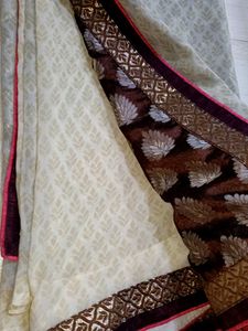 Elegant Brown Saree with Leaf Motifs
